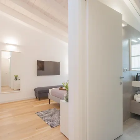 Palazzo Tatti Apartment