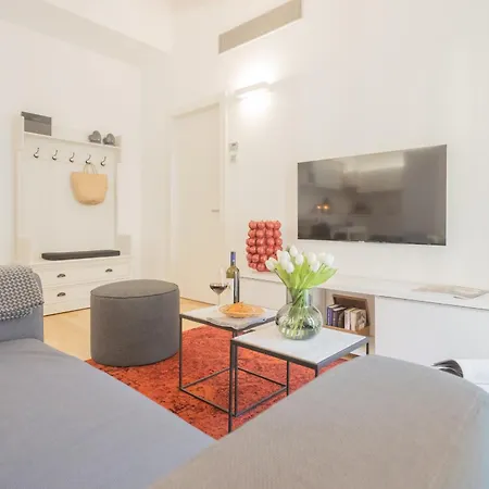 Palazzo Tatti By Rent *