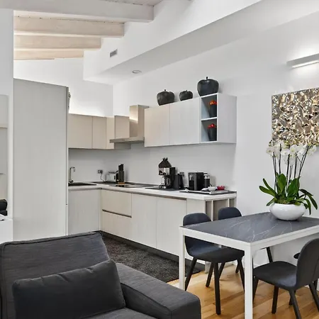 Apartment Palazzo Tatti Como