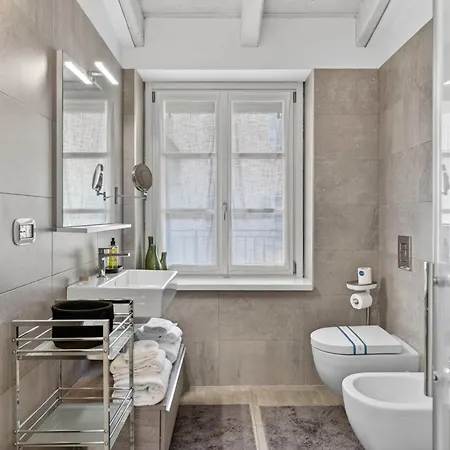 Apartment Palazzo Tatti Como