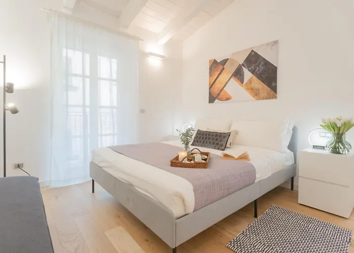 Palazzo Tatti By Rent Apartmán