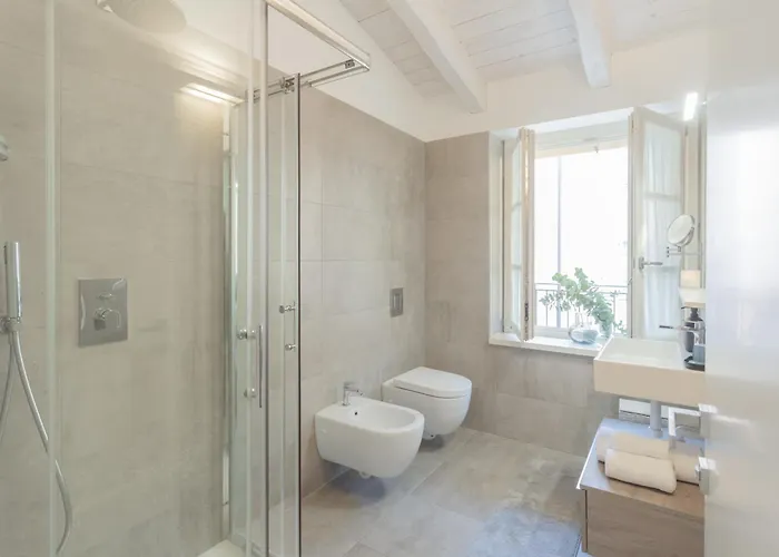 Palazzo Tatti By Rent דירה *