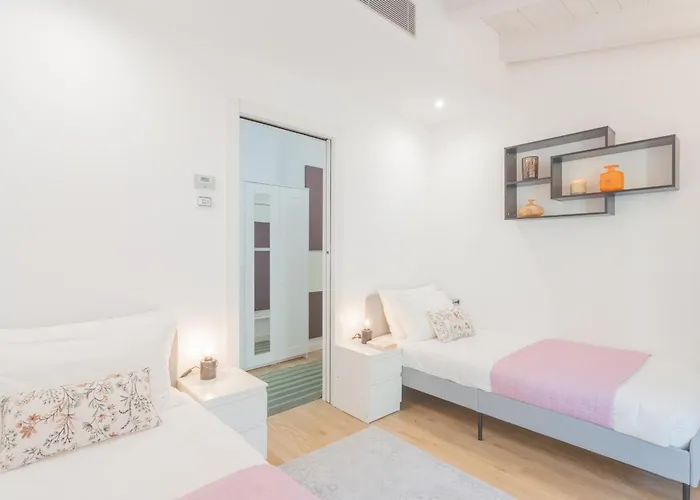 Palazzo Tatti By Rent דירה *