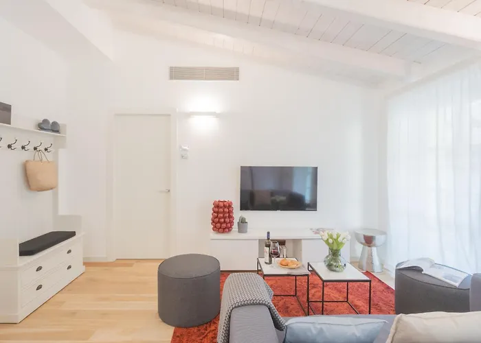 Palazzo Tatti By Rent * קומו