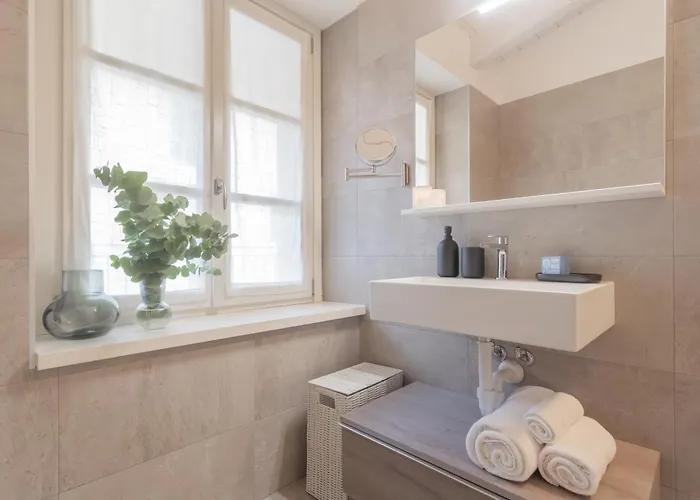 Palazzo Tatti By Rent * קומו